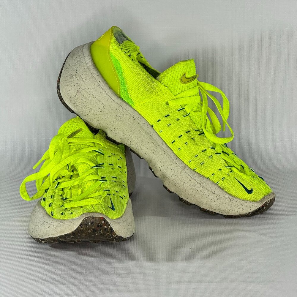 Nike Space Hippie 04